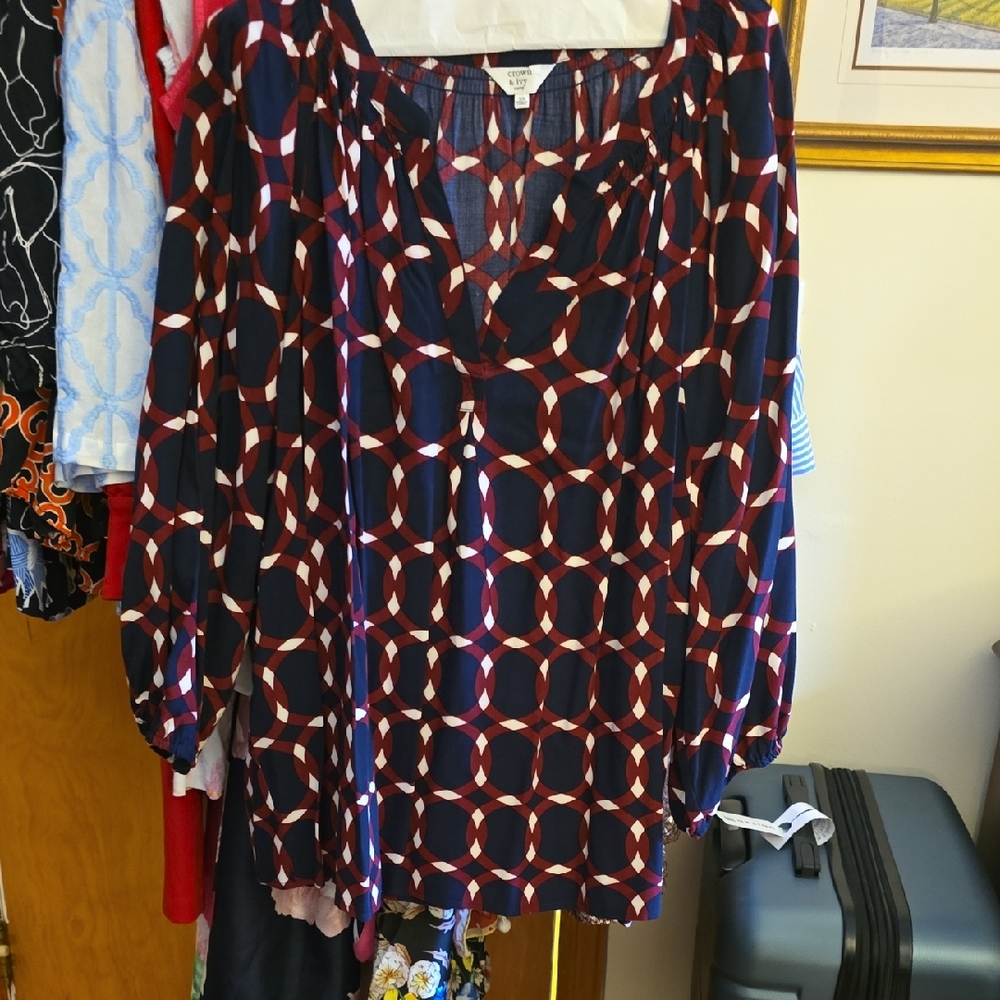 Crown & Ivy Navy and Red Geometric Blouse